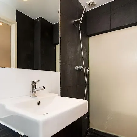 In Typical Paz By Hideout Apartment Lisbon